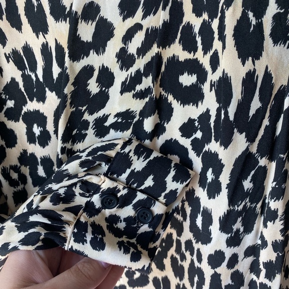 Topshop Leopard button down blouse with collar size US 2 - Picture 5 of 6